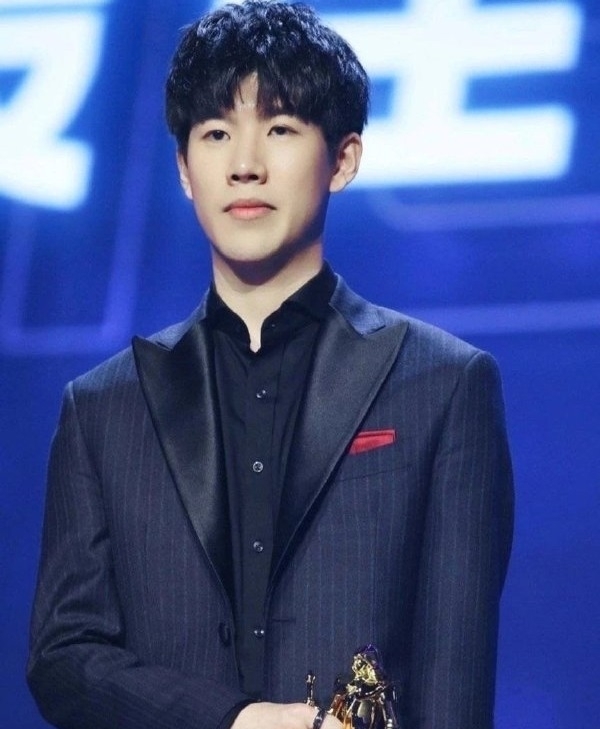 Deft：很羡慕Faker的3年合同 会好好表现提高出战亚运会的概率