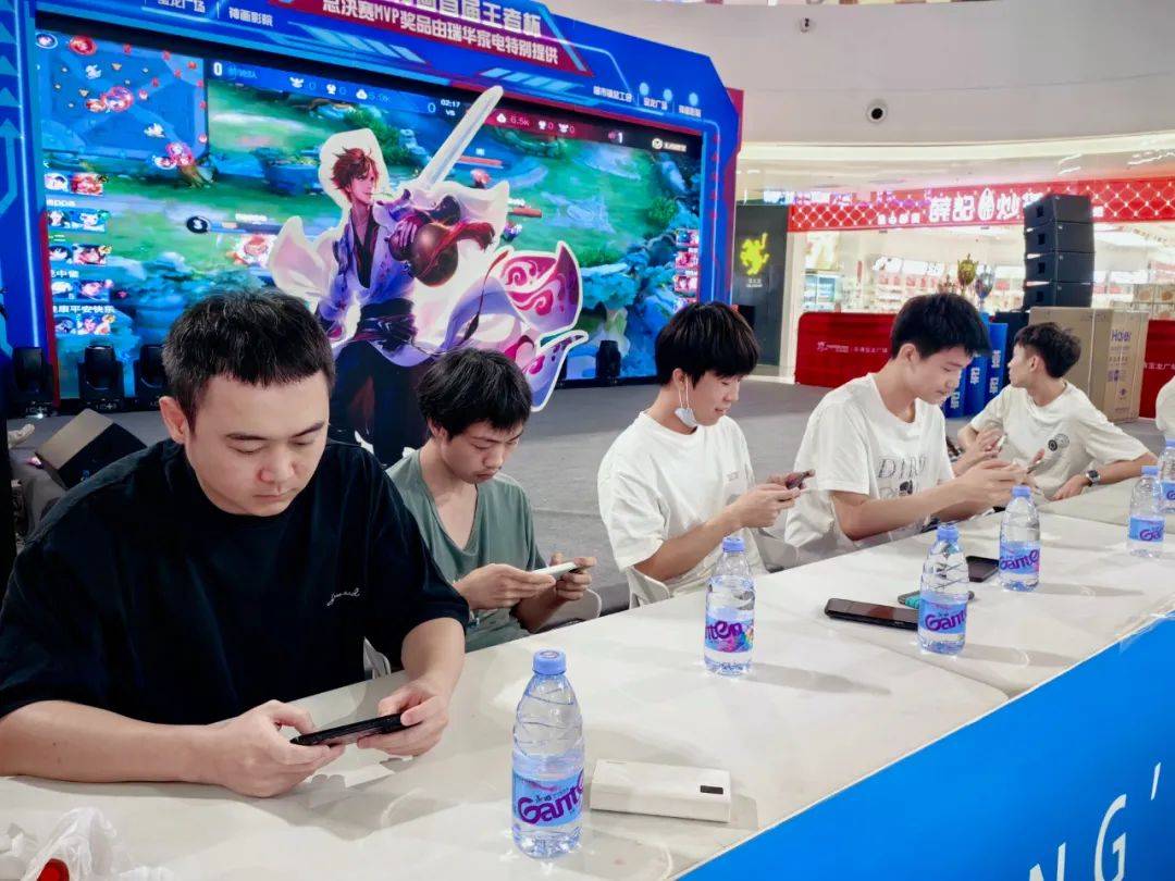 CSGO Top 1大神EliGE教你该如何设置游戏按键