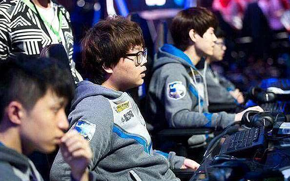 什么是“反路”？当路单完全不按常理出牌时该如何应对。（遇到“反路”如何应对：当路单背离常规时的应对策略）